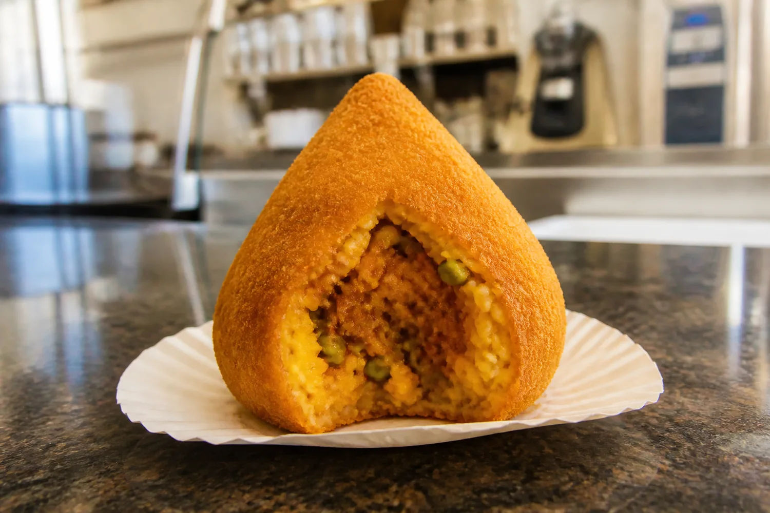 Arancino catanese “a punta”